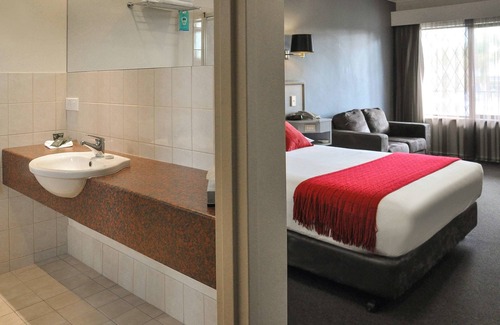 Gepps Cross Hotel | ibis Styles Adelaide Manor