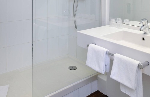 Champniers Hotel | ibis Styles Angouleme Nord