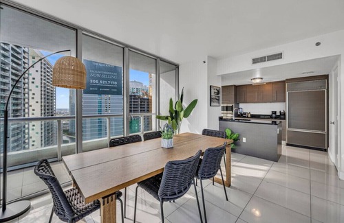 Downtown Miami Apartment | Icon Brickell - 29th Floor - Ocean & City Views