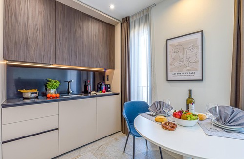 Viganello Apartment | Icon H 505 Suite Business