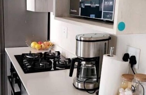 Greater Johannesburg Metropolitan Area Apartment | Icon Living at 93 on New Road Wi-Fi UPS