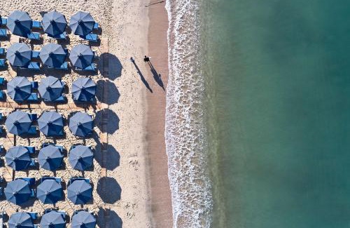 Potos Hotel | Icon Suites by the sea