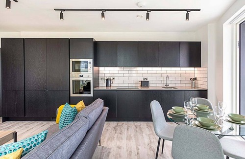 North Acton Apartment | Icon Tower Flat III
