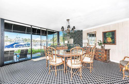 Balboa Island House | Iconic 4Br Bayfront Home W Unmatched Indooroutdoor Living By Beachview Rentals
