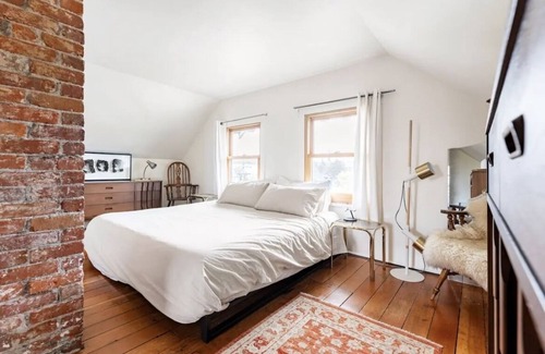 Downtown Eastside House | Iconic Historic Strathcona Home