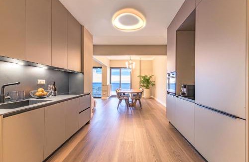 Thessaloniki City Centre Apartment | ICONIC SALONICA SUITES seafront