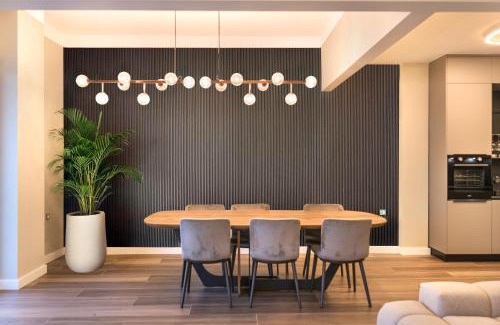 Thessaloniki City Centre Apartment | ICONIC SALONICA SUITES seafront