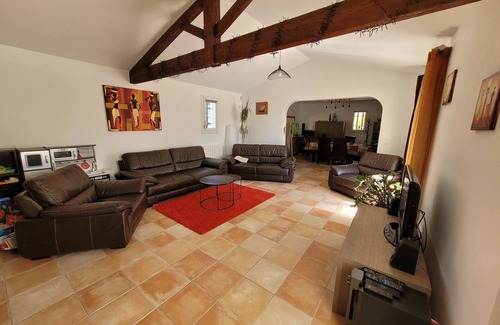 Allauch Villa | Ideal destination for a family vacation just outside Marseille.