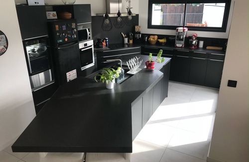 Saint-Medard-en-Jalles House | Ideal for families/Activities/Heated pool/Air conditioning/Between Bordeaux and the ocean