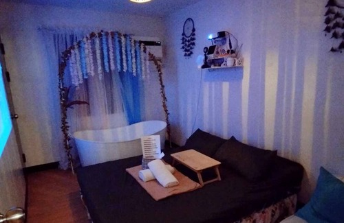 Imus Condo | Ideal for family or barkada Staycation, 1 ride from mall, resto and supermarket