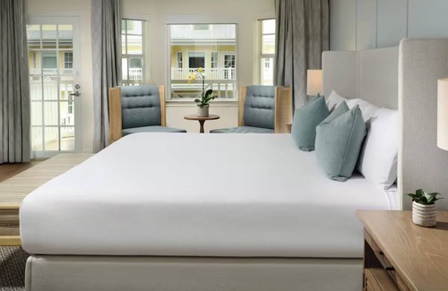 Uptown - Upper Duval Hotel | Ideal Key West Retreat w/Pool and Convenient Beach Access for Relaxing Stays