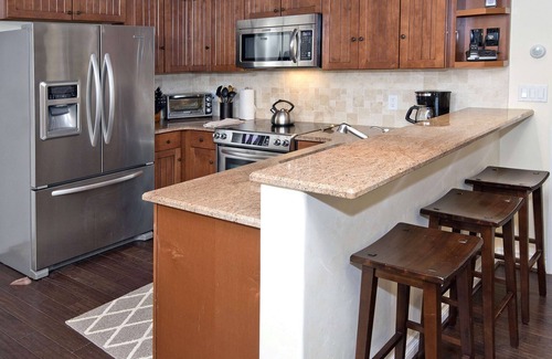 Vail Condo | Ideal Location in Vail Village w/Attractive Decor! Walk to Free Shuttle, Slopes
