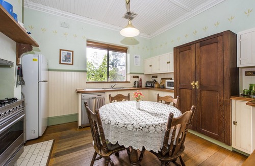Central Mudgee House | Ideal Mudgee stay! Central location - 1-2 blocks to anywhere in the town centre.
