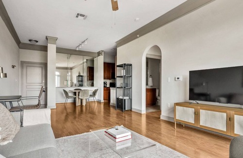 Triangle State Apartment | Ideal Triangle State 1BR w/ W/D, Gym, Pool & Onsite Retail, by Blueground