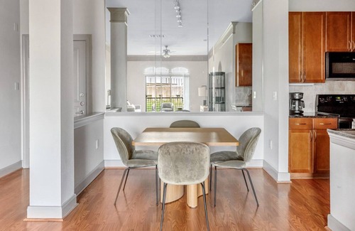 Triangle State Apartment | Ideal Triangle State 1BR w/ W/D, Gym, Pool & Onsite Retail, by Blueground