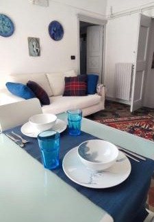 Cisano sul Neva House | Ideale per escursionisti, a pochi minuti dal mare e dalle falesie- Casa Celeste