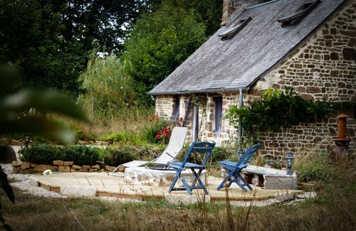 Saint-Aubin-Fosse-Louvain Cottage | Idyllic Rural peaceful Cottage