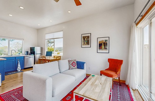 Del Mar Heights House | Idyllic Dog Friendly, Del Mar Coastal Retreat - Walk to Beach & Lagoon