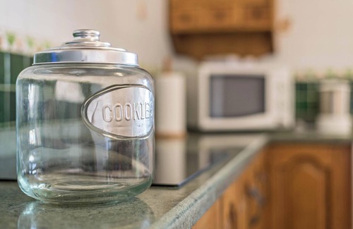 Tinajo House | Idyllic Holiday Home "Finca La Costa" with Garden, Whirlpool, Sea View, Wi-Fi & TV; Parking Available