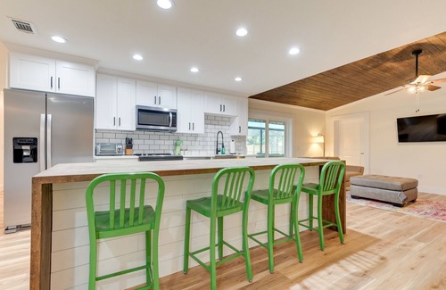 Greater Northdale House | Idyllic Tampa Home w/Private Pool: 11 Mi to Beach