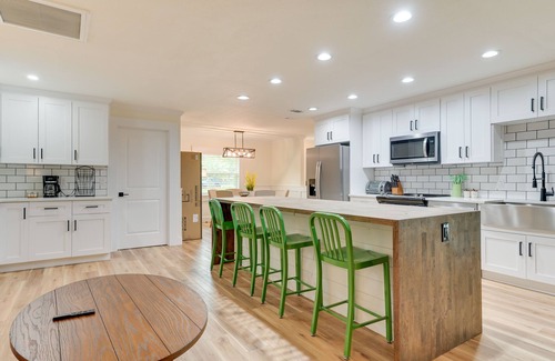 Greater Northdale House | Idyllic Tampa Home w/Private Pool: 11 Mi to Beach