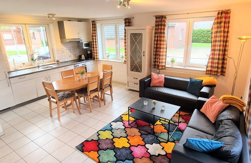 Papenburg House | Idyllic vacation home near MEYER WERFT Papenburg