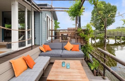 Ooltgensplaat House | Idyllic waterfront vacation home