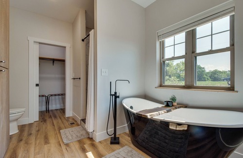 Williamstown House | Idyllic Williamstown Retreat w/Hot Tub & Pool!