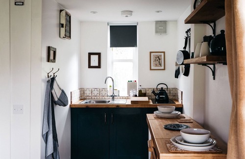 Dollar Cabin | Idyllic wooden cabin 45 minutes away from Edinburgh & Glasgow