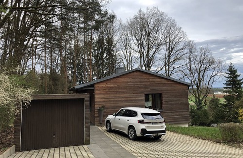 Ebersdorf bei Coburg House | Idyllisches Ferienhäuschen in Ruhiger Lage am Waldesrand