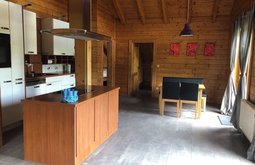 Nassau House | Idyllisches Ferienhaus mit Gatensitzplatz. Haustiere Willkommen!