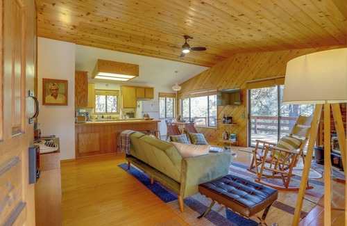 Idyllwild Cottage | Idyllwild Cabin w/Deck & Tahquitz Peak Views