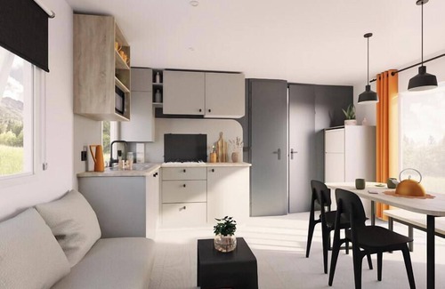 Houthem Cabin | If you want to stay on a campsite while enjoying all the comfort of a home, why not rent one of our luxury lodges in the unspoilt landscape of the Dutch province of Limburg. You can find these lodges with private parking on the map on pitches 134, 13