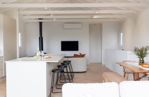 Mollymook House | Igloo - Whole House in Mollymook