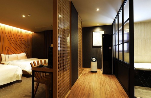 Yonggon Hotel | Iksan Mari