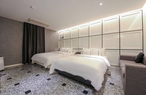 Yonggon Hotel | Iksan Mari