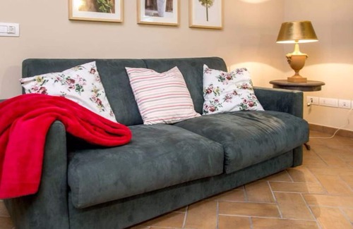 Poppi Apartment | Il Fienile Apartment in Farmhouse with Pool