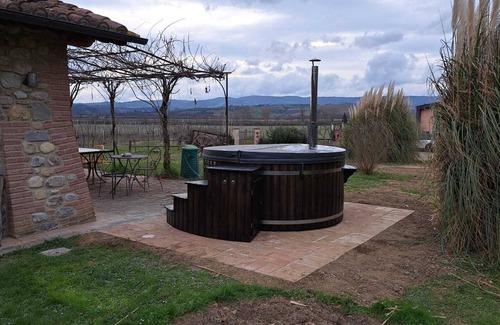 Monteleone d'Orvieto Apartment | Il Forno in Farmhouse Borgo Santa Maria