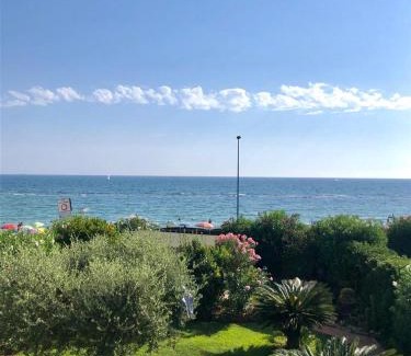 Follonica Villa | Il Giardino Sul Mare