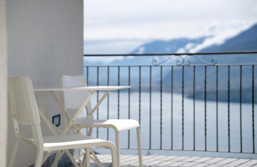 Stazzona House | Il Nido Del Colibrì