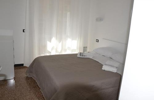 Quarto dei Mille Apartment | Il Nido di Quarto con park auto macchine PICCOLE segmento B