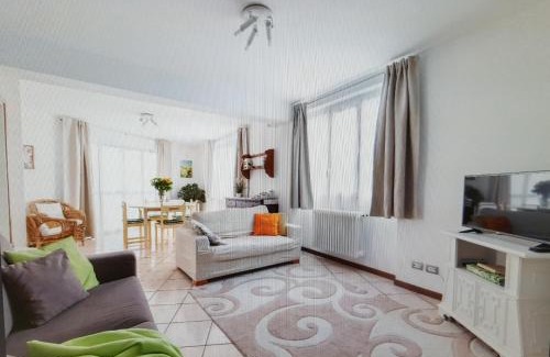 Brunate Apartment | IL SOLE, grande appartamento in collina