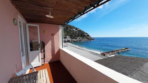 Marina del Cantone House | il Terrazzino sul Mare,holiday home ON THE BEACH in Sorrento Coast