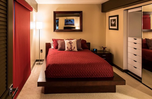 Waikiki Hotel | Ilikai Hotel Partial Ocean View 2 BR Corner unit 18th Floor