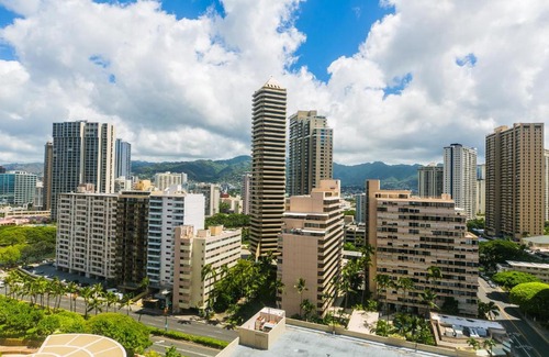 Waikiki Apartment | Ilikai Marina 1889 City View Studio