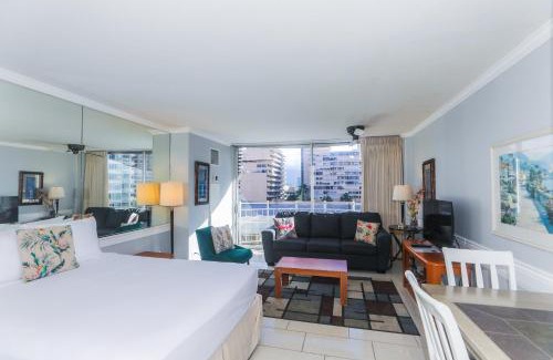 Waikiki Apartment | Ilikai Marina 987 City View Studio