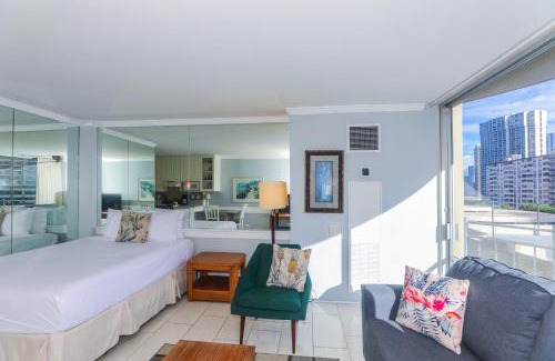 Waikiki Apartment | Ilikai Marina 987 City View Studio
