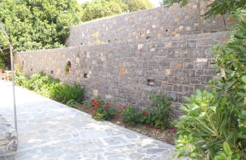 Paralia Agias Fotinis Apartment | Ilioxenia Chios Studios & Apartments