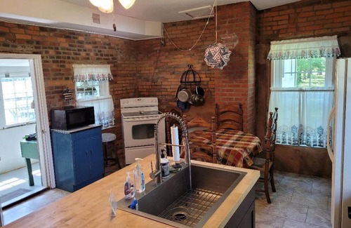 Akin Other | Illinois Historic Cross Home/Barn/Fishing/Hiking/ATV McLeansboro