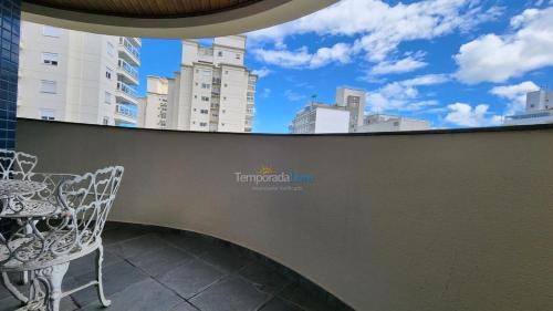 Pitangueiras Apartment | Imóvel com vista ao mar, p/6 pessoas, ótimo local